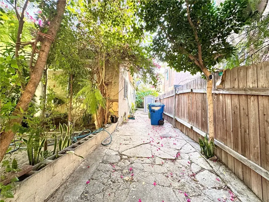 1546 30th, Los Angeles, CA 90007 - Image #2