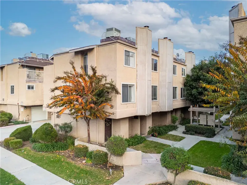 334 S Walnut Avenue, Brea, CA 92821 - Image #1