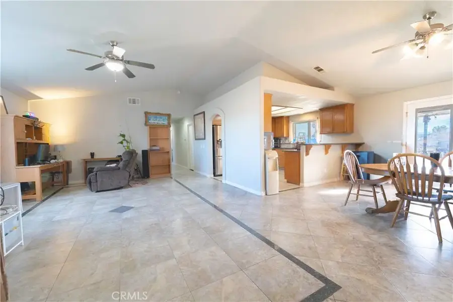 16271 Nisqualli, Victorville, CA 92395 - Image #2