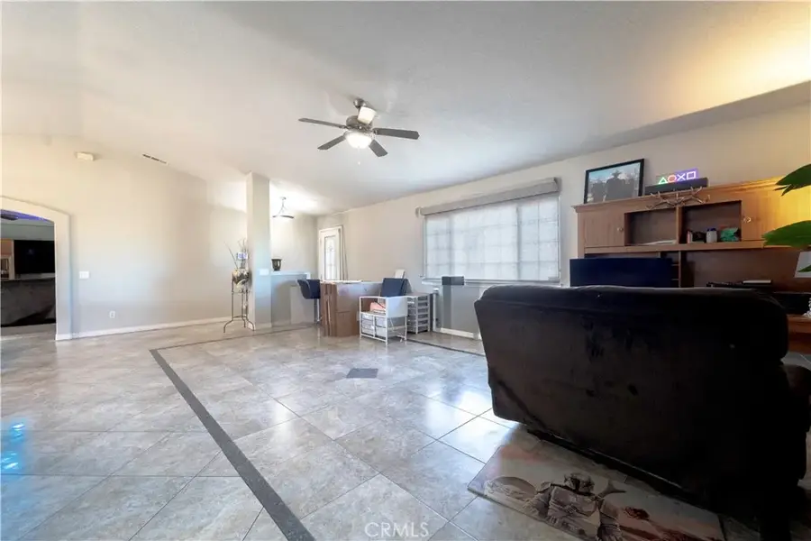 16271 Nisqualli, Victorville, CA 92395 - Image #3