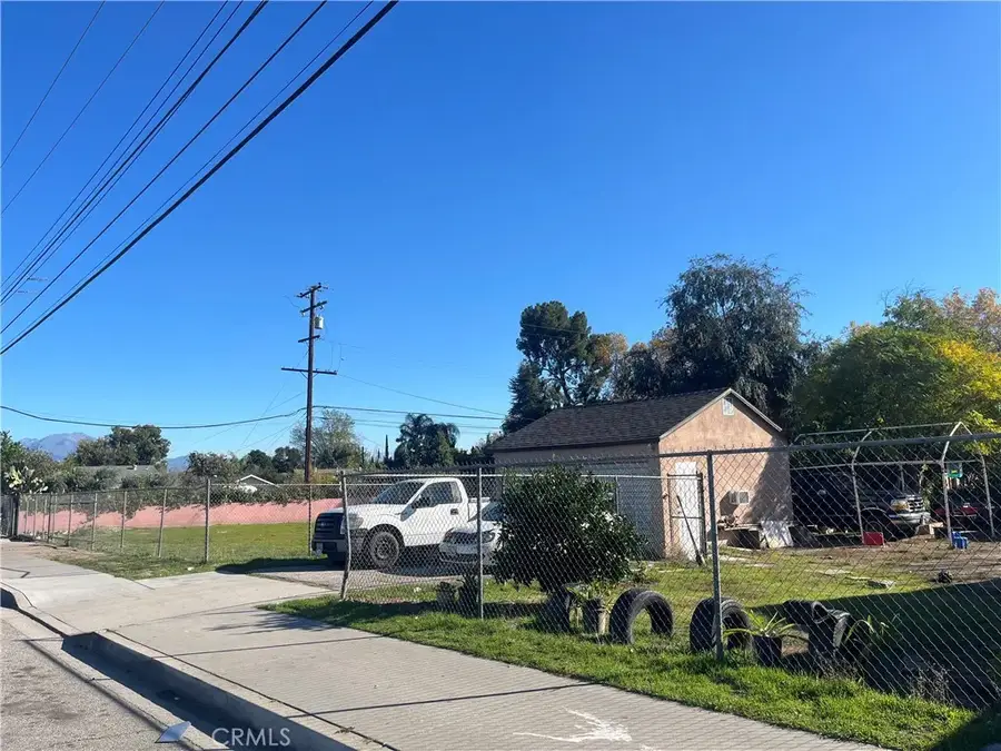 6909 Tippecanoe, San Bernardino, CA 92404 - #3