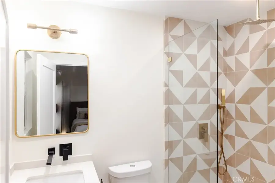 6418 3rd Avenue, Los Angeles, CA 90043 - Image #3