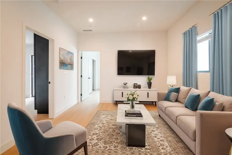 351 S Catalina, Los Angeles, CA 90020 - #3