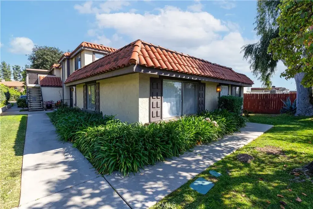 820 Junipero, Duarte, CA 91010 - #1