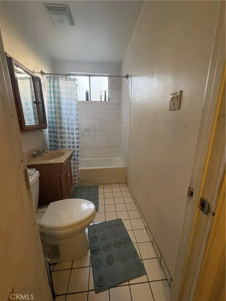 4203 E Saunders, Compton, CA 90221 - #3