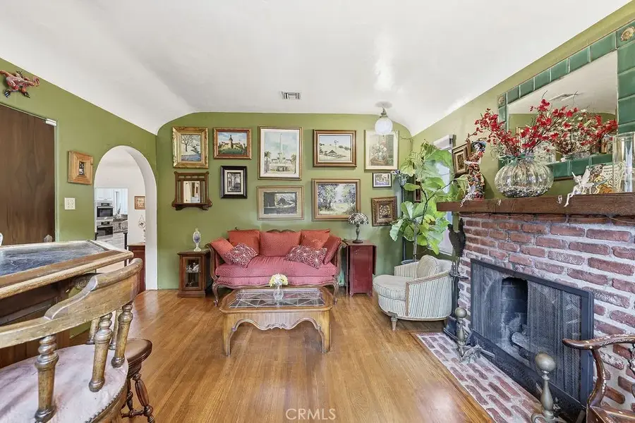 3944 Wawona, Los Angeles, CA 90065 - #3