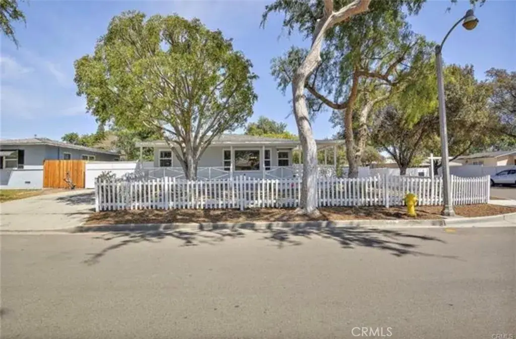 400 Diana Place, Fullerton, CA 92833 - #1