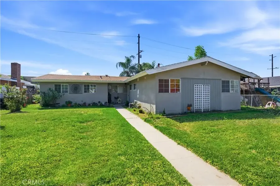 964 E La Verne, Pomona, CA 91767 - #2