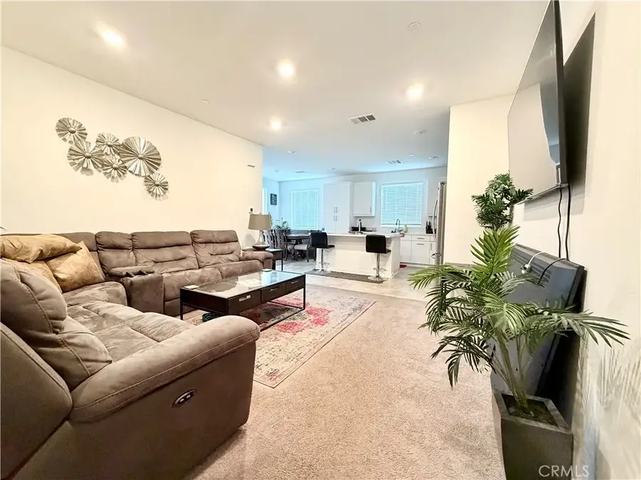 16584 Poppy Seed Ln, Fontana, CA 92336 - #3