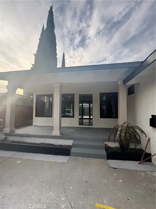 2715 Petaluma, Long Beach, CA 90815