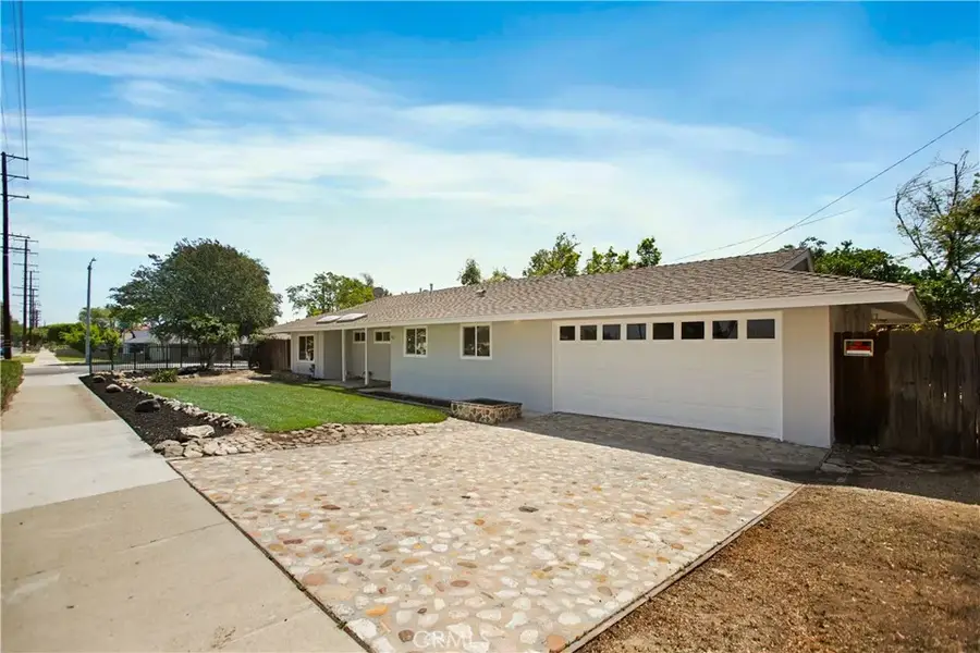 384 W 7th, Upland, CA 91786 - #2