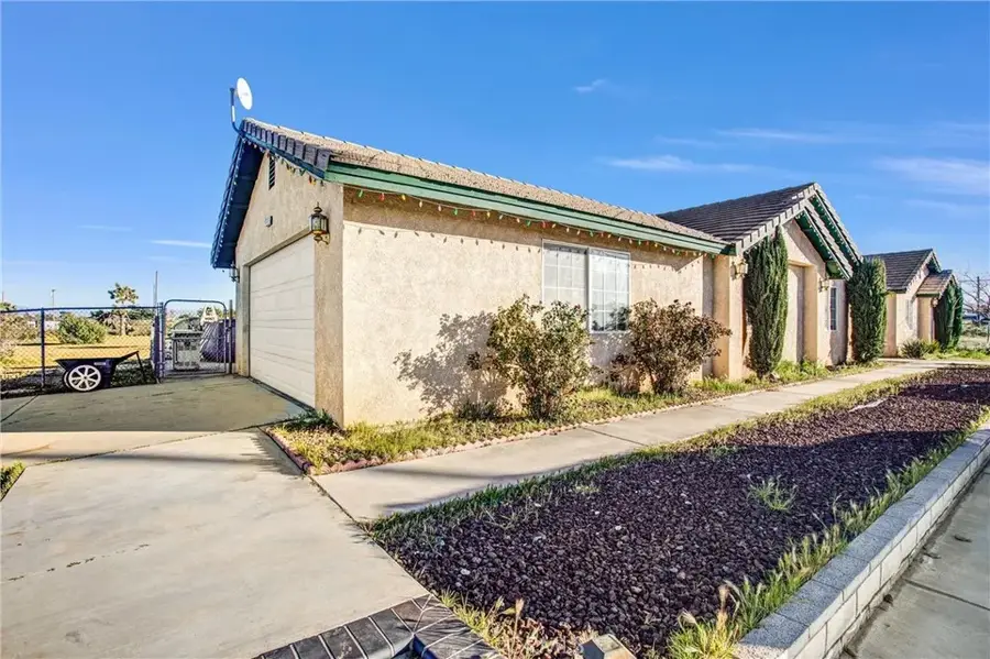 10439 Mesa, Oak Hills, CA 92344 - #3