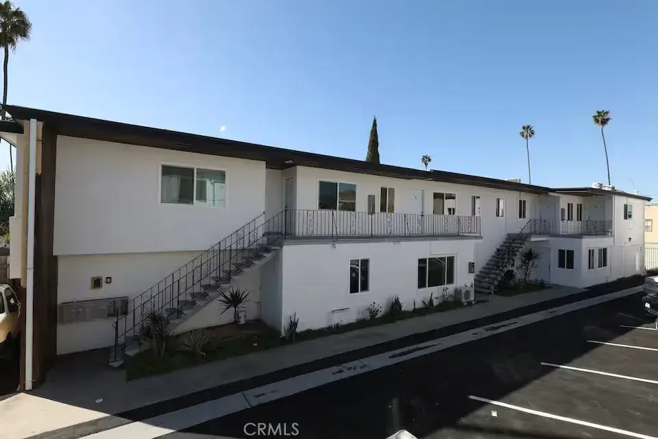1441 S Cloverdale, Los Angeles, CA 90019 - #1