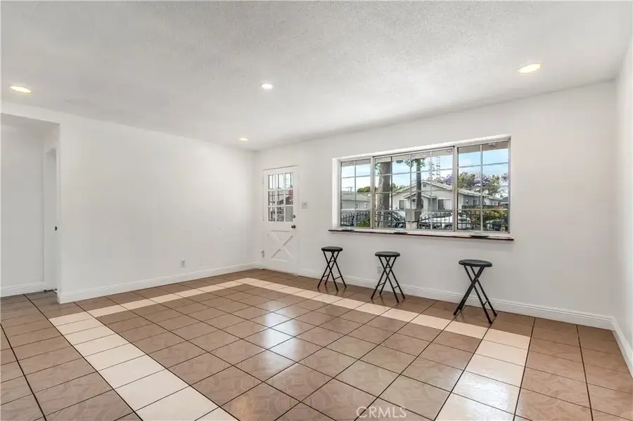 180 E 69th, Long Beach, CA 90805 - #3