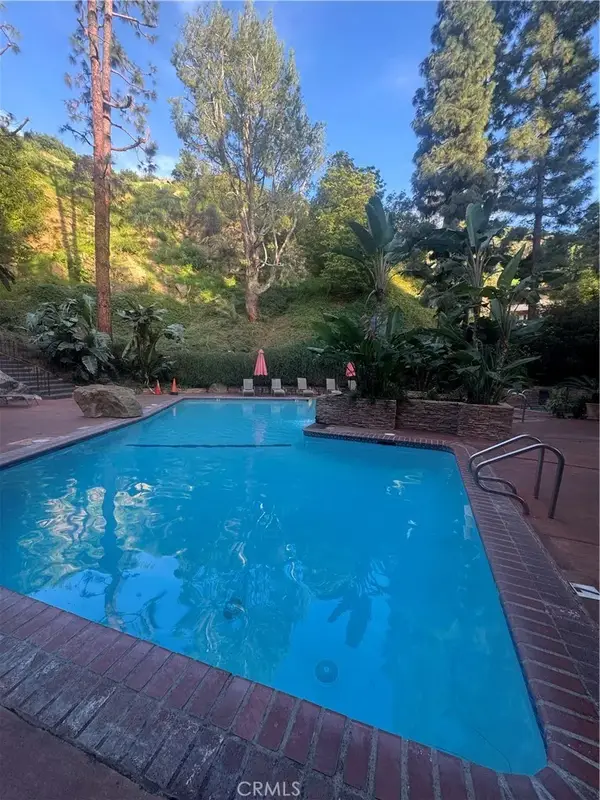 2700 Cahuenga Boulevard East #4223, Los Angeles, CA 90068