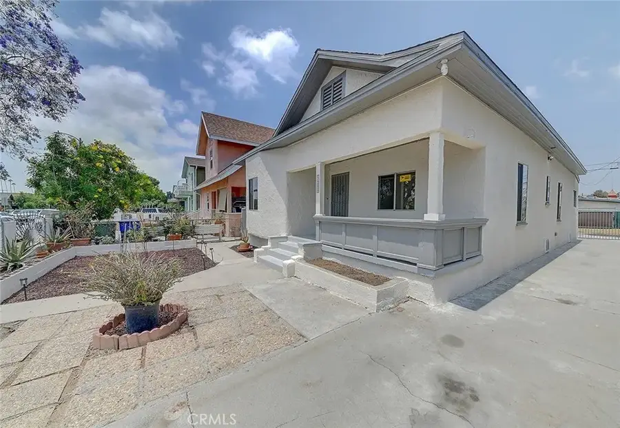 811 E 42nd, Los Angeles, CA 90011 - #3