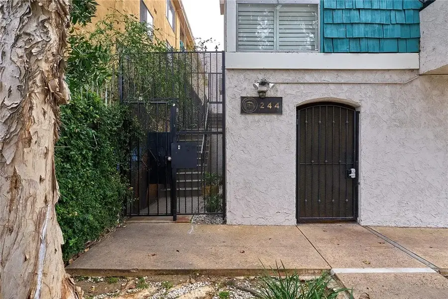 244 S La Fayette Park #301, Los Angeles, CA 90057 - #3