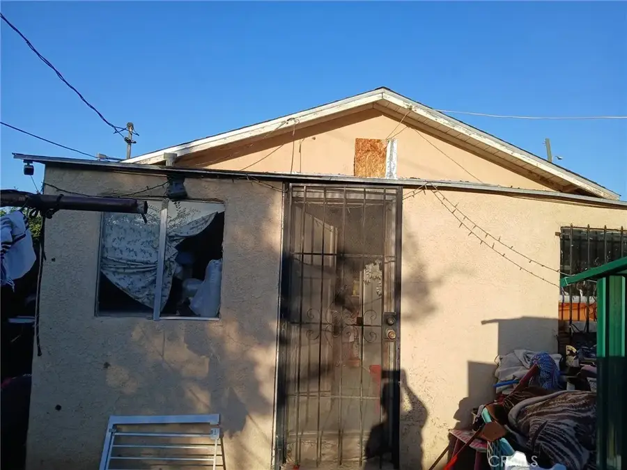 2604 N Baker Street, Bakersfield, CA 93305 - #2