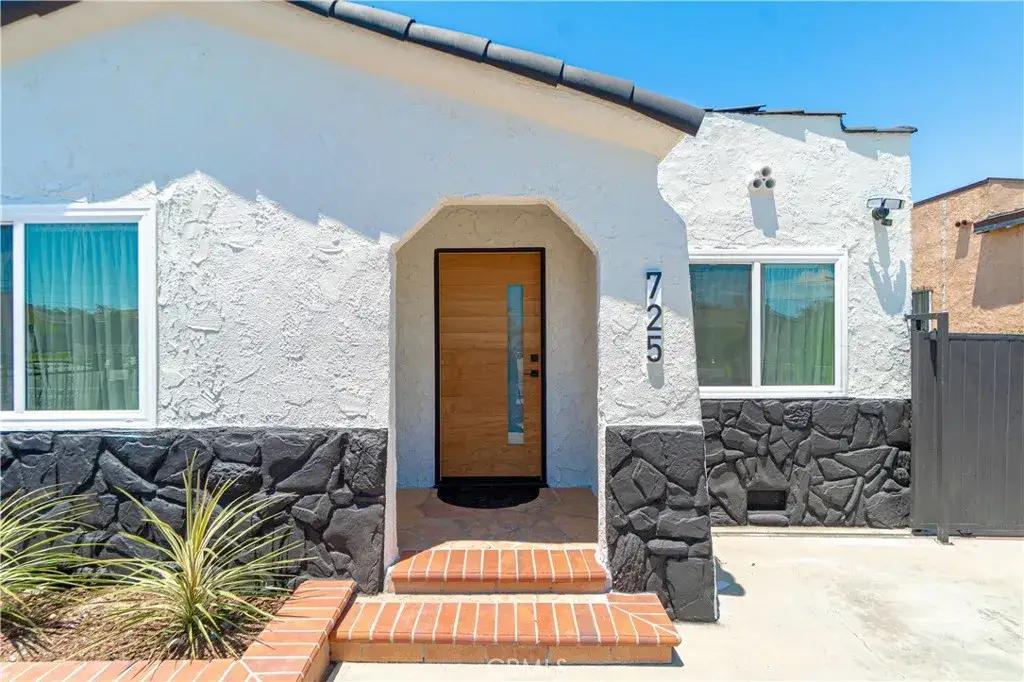 725 W 108th St., Los Angeles, CA 90044 - #1