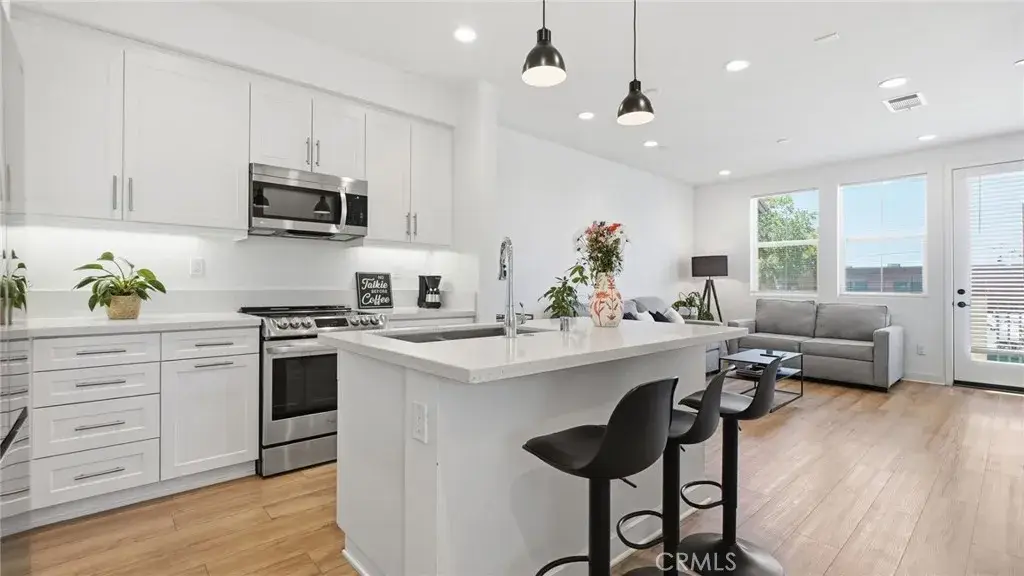 2560 Valentina, Commerce, CA 90040 - #1