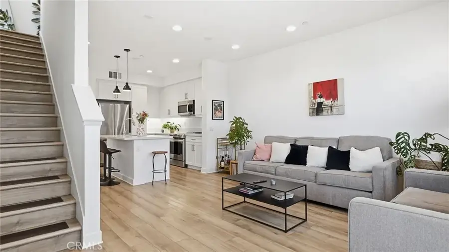 2560 Valentina, Commerce, CA 90040 - #2
