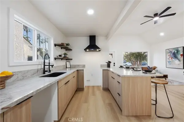 5613 S Rimpau, Los Angeles, CA 90043