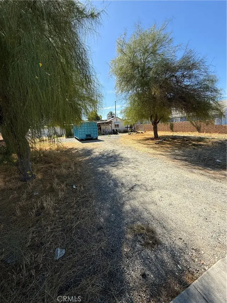 1082 S Santa Fe St, Hemet, CA 92543 - #2
