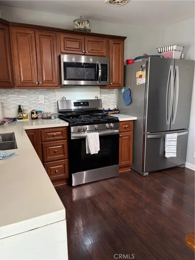 561 Whitney Drive, Hemet, CA 92543 - #2
