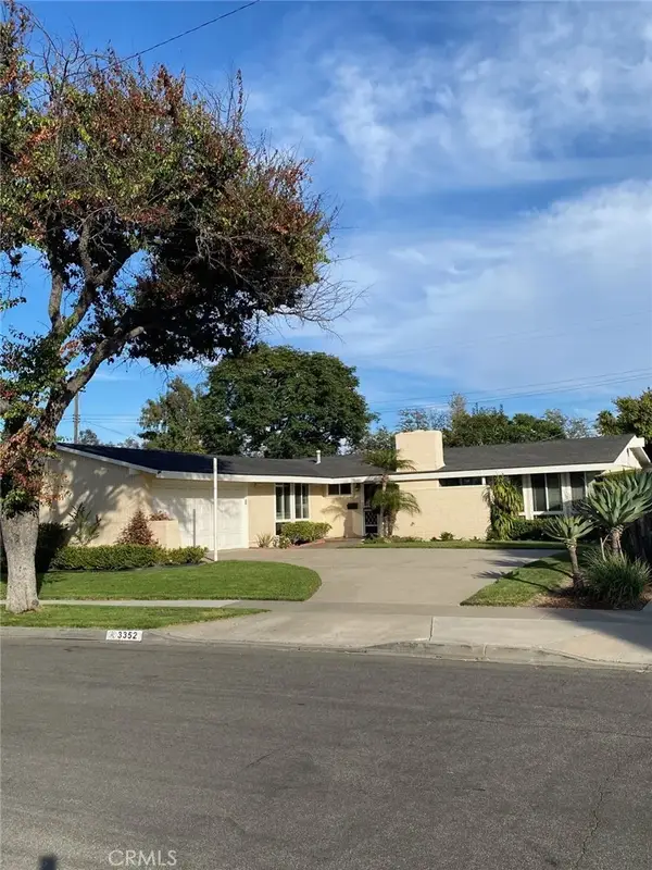 3352 Rowena, Los Alamitos, CA 90720