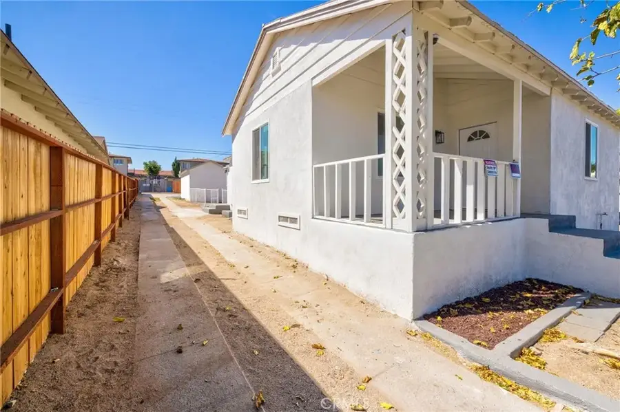 124 W Fredricks, Barstow, CA 92311 - #3