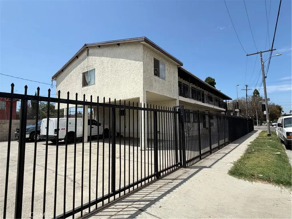 254 W 83rd Street, Los Angeles, CA 90003 - #1