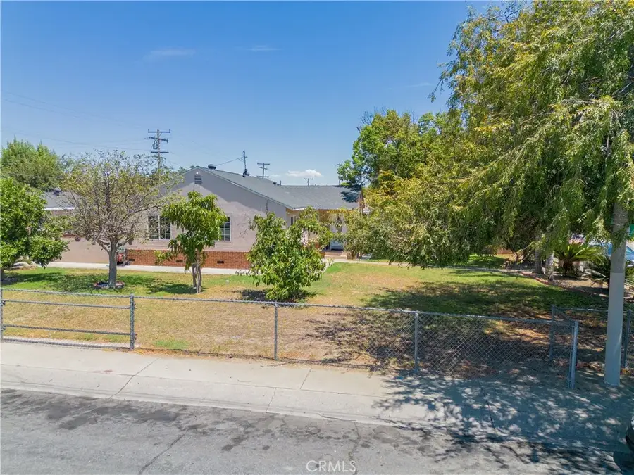 1083 E E Street, Ontario, CA 91764 - #3