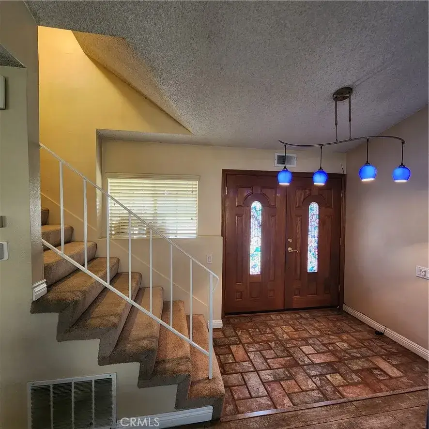 5573 Pueblo Court, Los Angeles, CA 90040 - #2