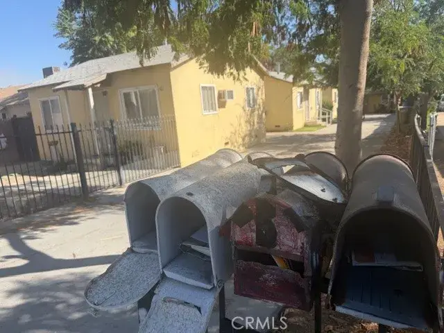 2037 Oregon Street, Bakersfield, CA 93305 - #3