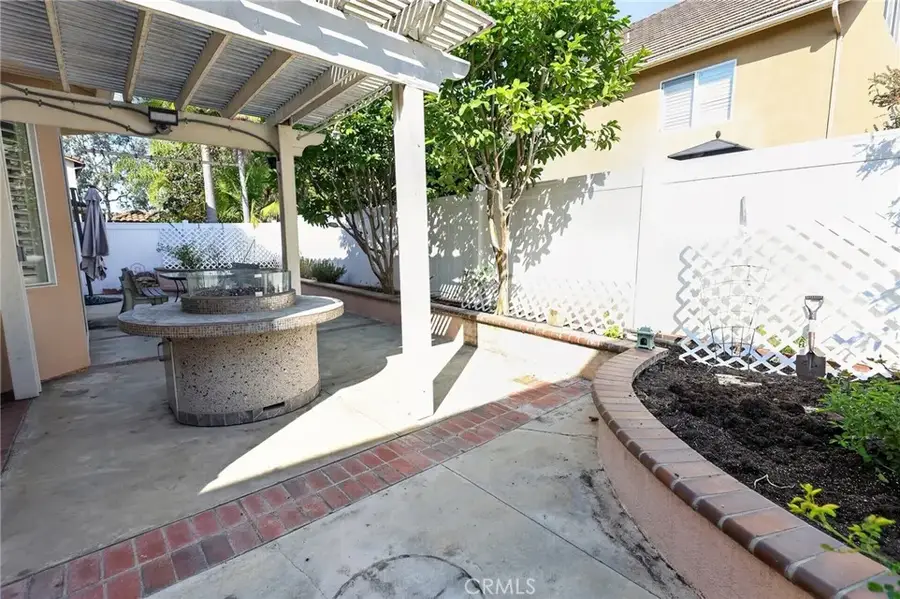 29 Pembroke, Irvine, CA 92618 - #3