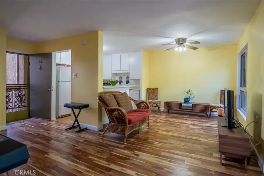 327 Chestnut Hill #22, Thousand Oaks, CA 91360 - Image #2