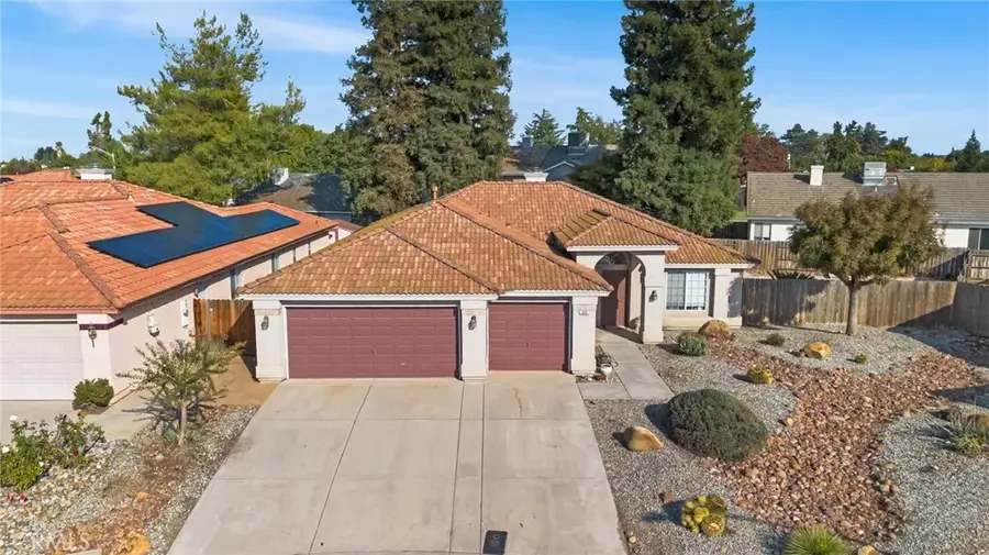 900 Michelle Court, Chowchilla, CA 93610 - Image #2