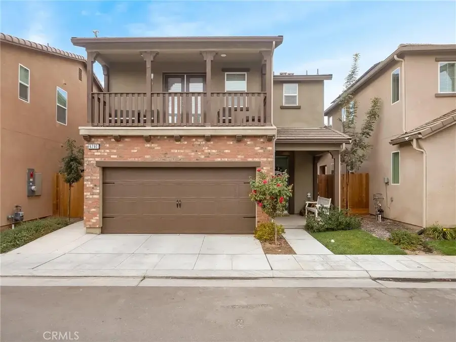 6280 E Valley Edge Drive, Fresno, CA 93727 - Image #2