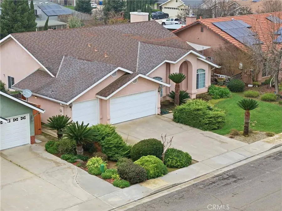 2637 Sandell, Kingsburg, CA 93631 - #2