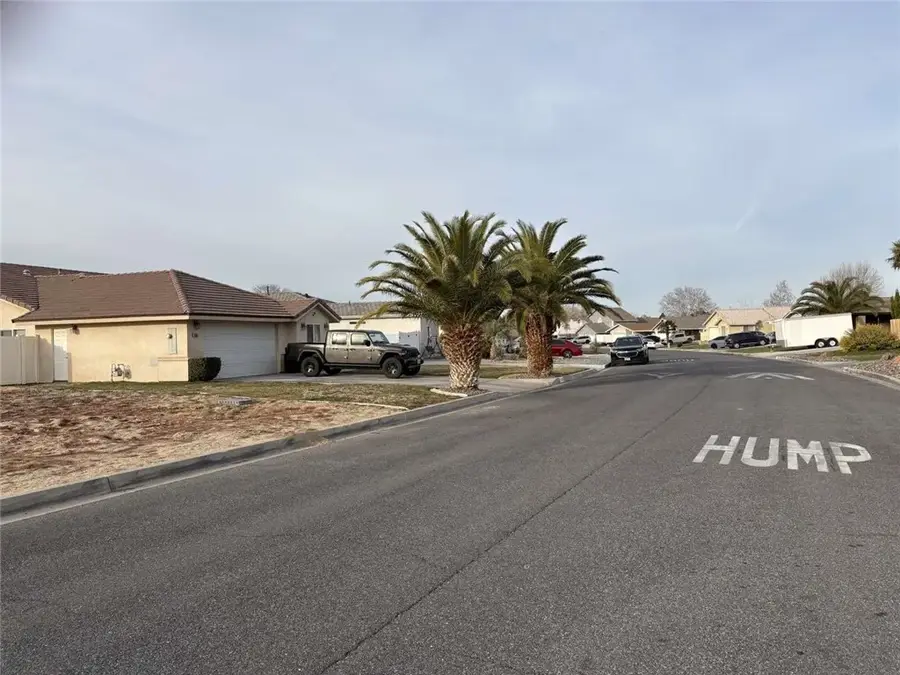 13089 Bermuda Dunes, Victorville, CA 92395 - Image #2