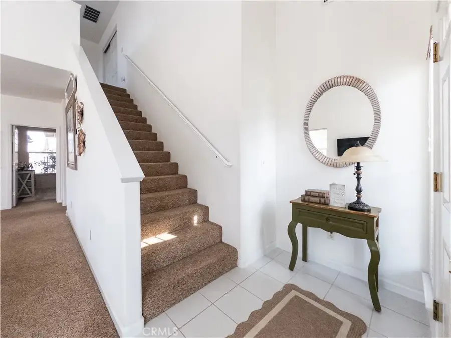 337 Village Drive, Dinuba, CA 93618 - Image #3