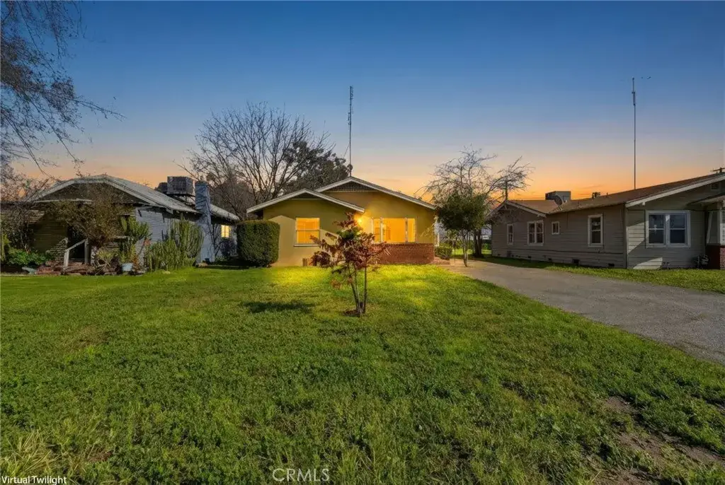 821 S 11th, Hanford, CA 93230 - #1