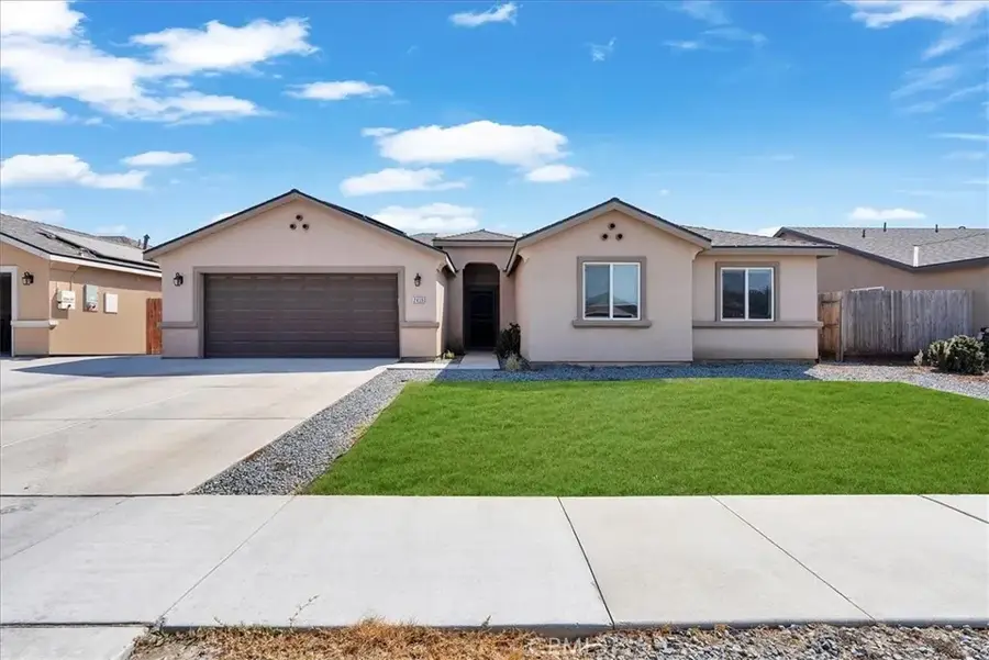 2439 Madeline Drive, Hanford, CA 93230 - #2