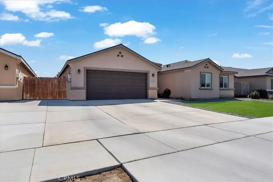 2439 Madeline Drive, Hanford, CA 93230 - #3