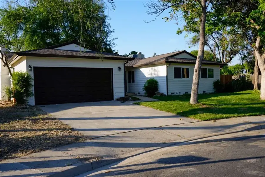 2214 Fordham Avenue, Clovis, CA 93611 - #2