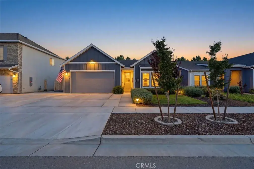 2587 W Heather, Hanford, CA 93230 - #1