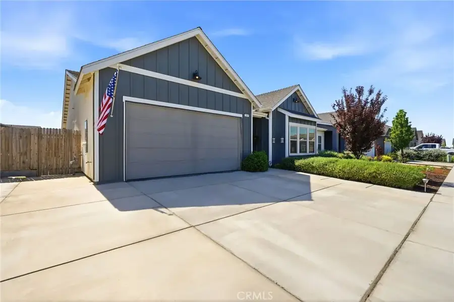 2587 W Heather, Hanford, CA 93230 - #3