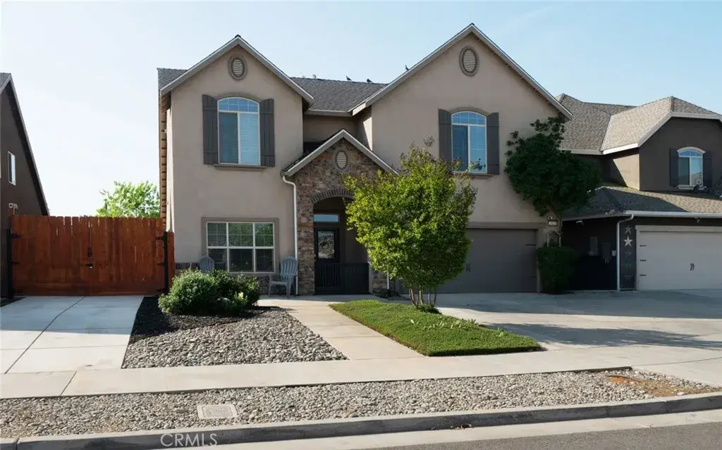2027 W Babcock, Visalia, CA 93291 - #1