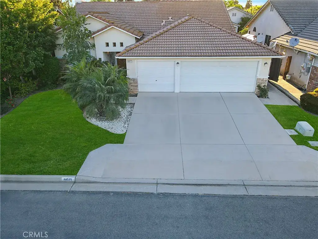 8613 N Whitney, Fresno, CA 93720 - #1