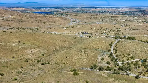 17 Carrollton, Palmdale, CA 93550